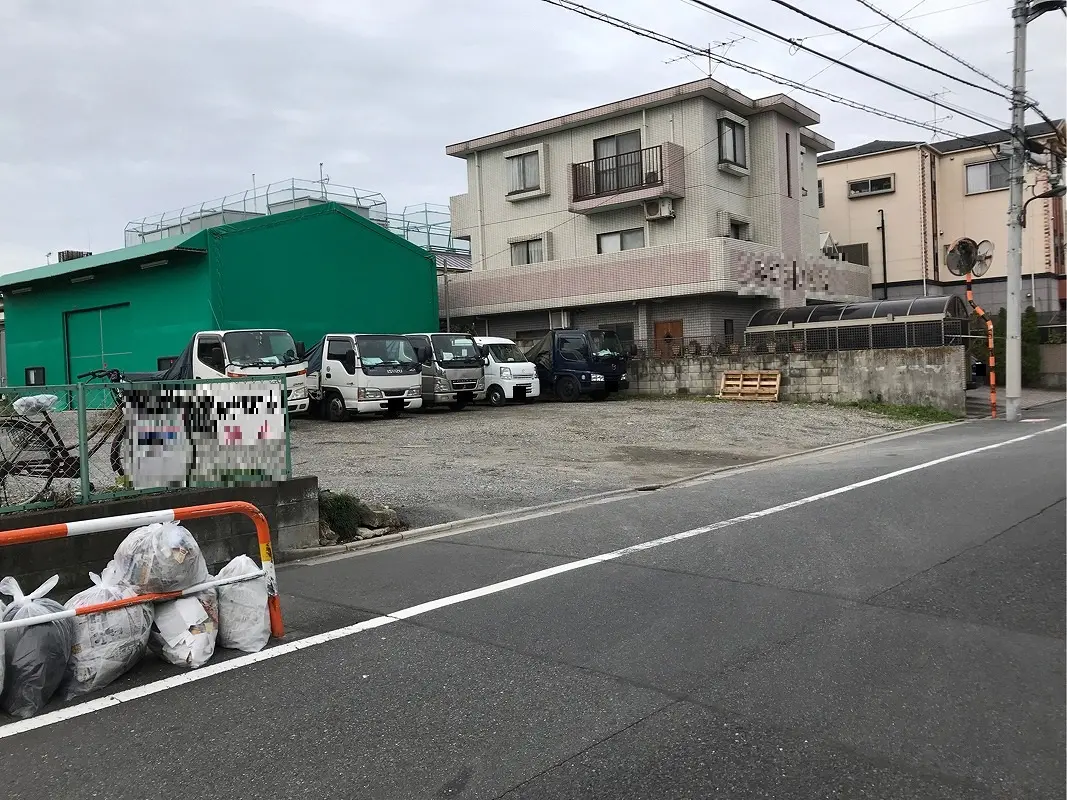 足立区舎人１丁目　月極駐車場